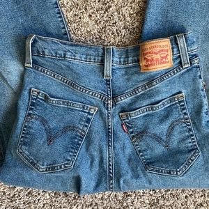 Levi’s Ribcage Straight Ankle Jeans
